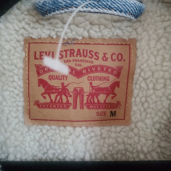 Levi's sherpa-lined trucker jacket - Picture 3 of 5